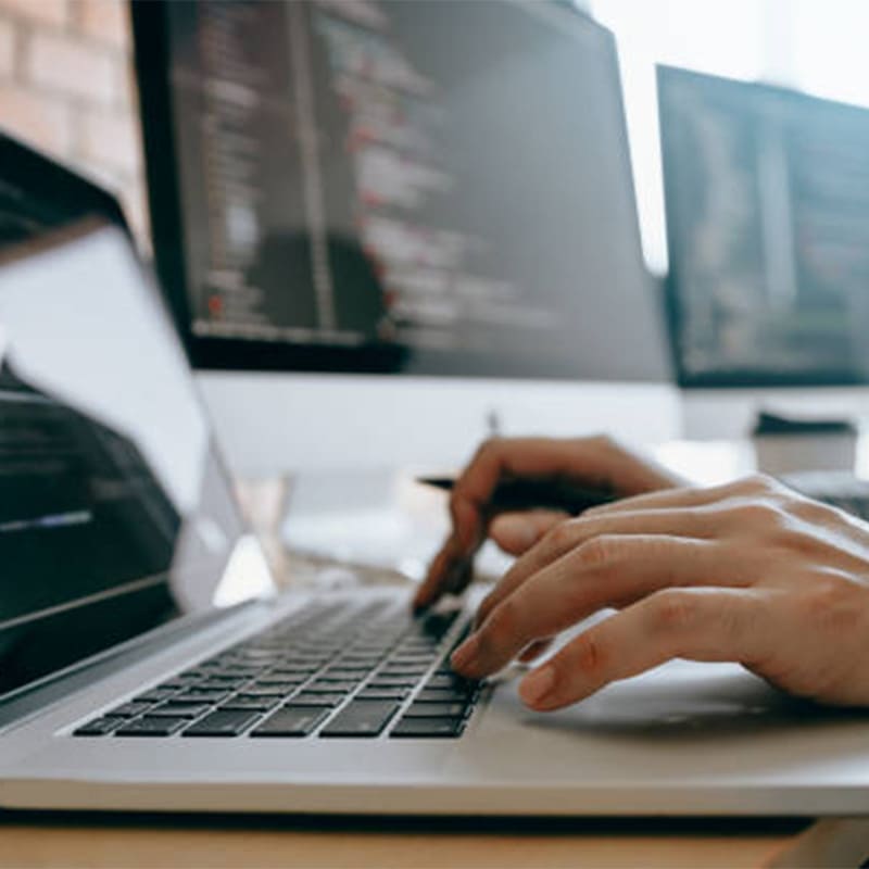 Karab&uuml;k Web Sitesi Yapan Firmalar